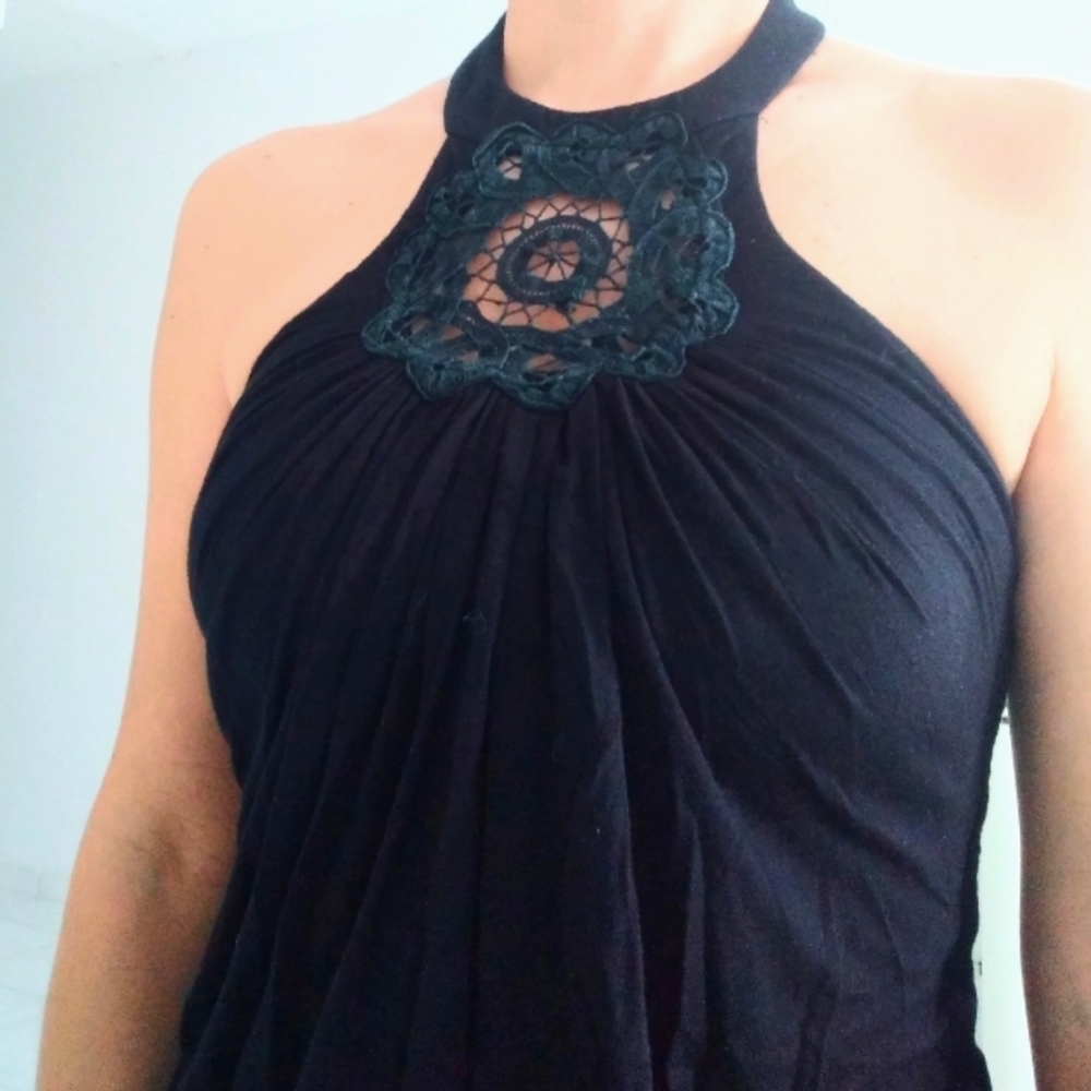 😍Sky Brand Designer Black Top XS Crochet